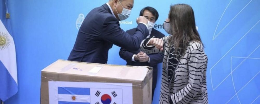 La comunidad coreana donó 60.000 barbijos al Ministerio de Seguridad de la Nación – Télam